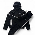 Nike tech